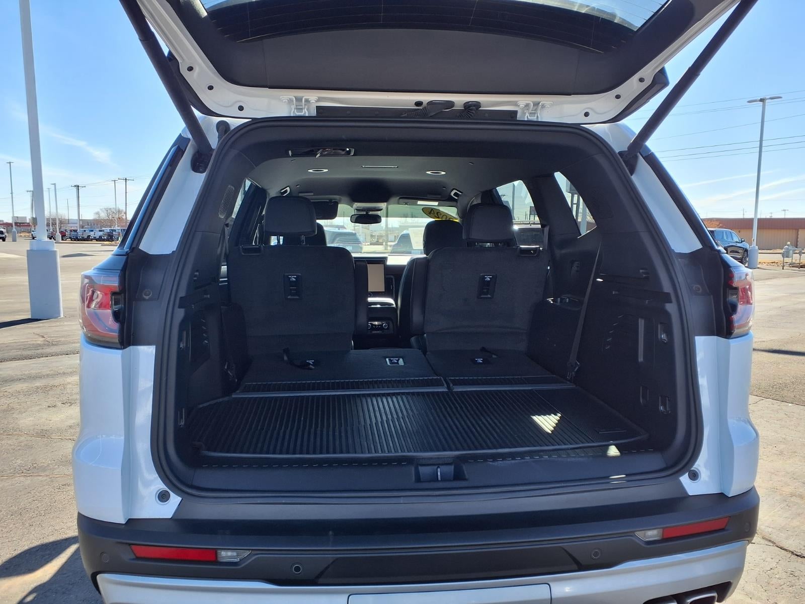 2024 GMC Acadia Elevation