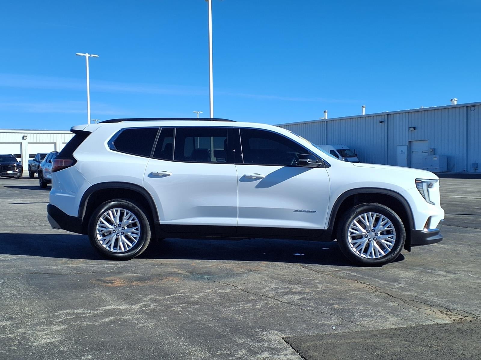 2024 GMC Acadia Elevation