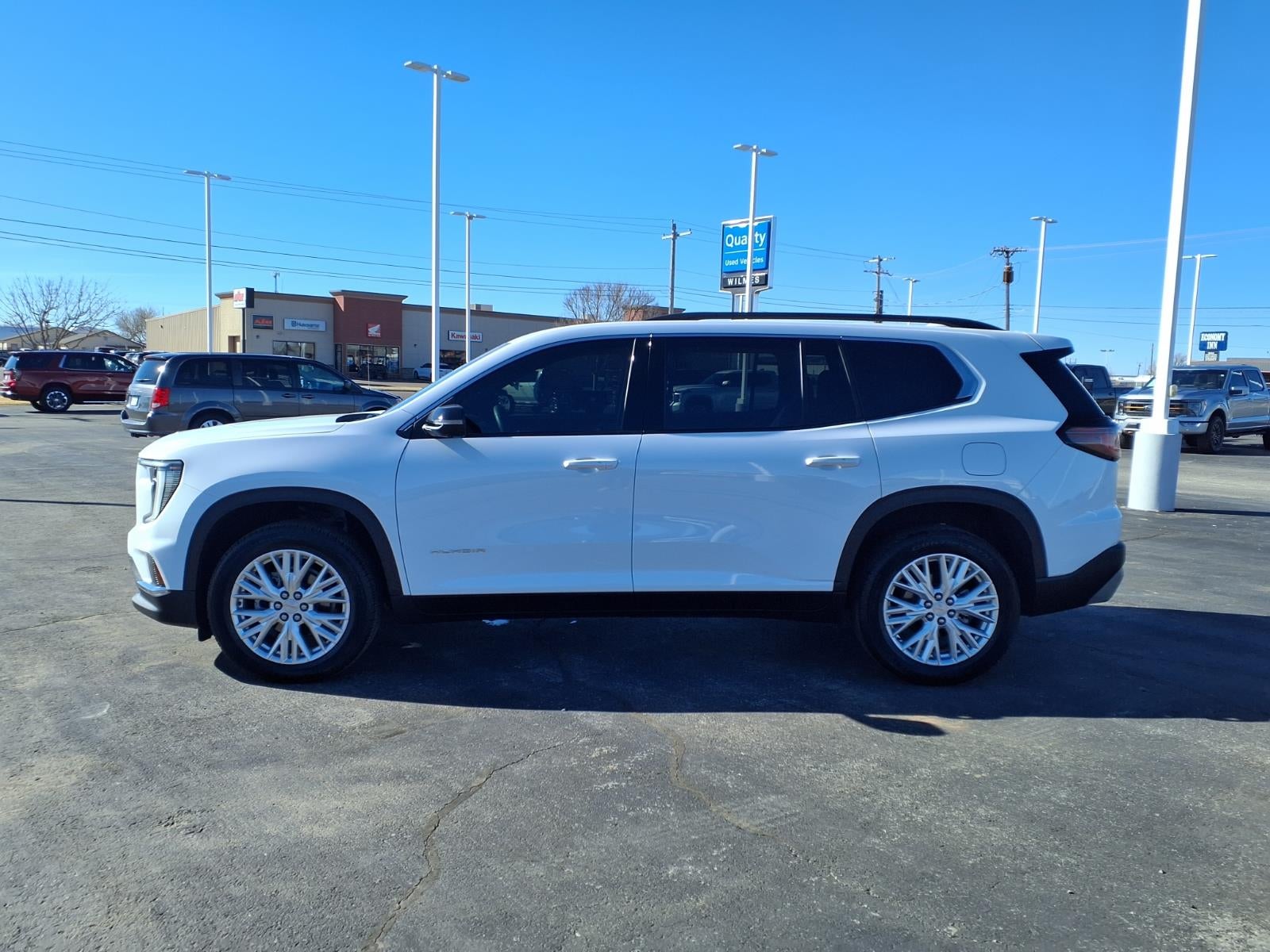 2024 GMC Acadia Elevation