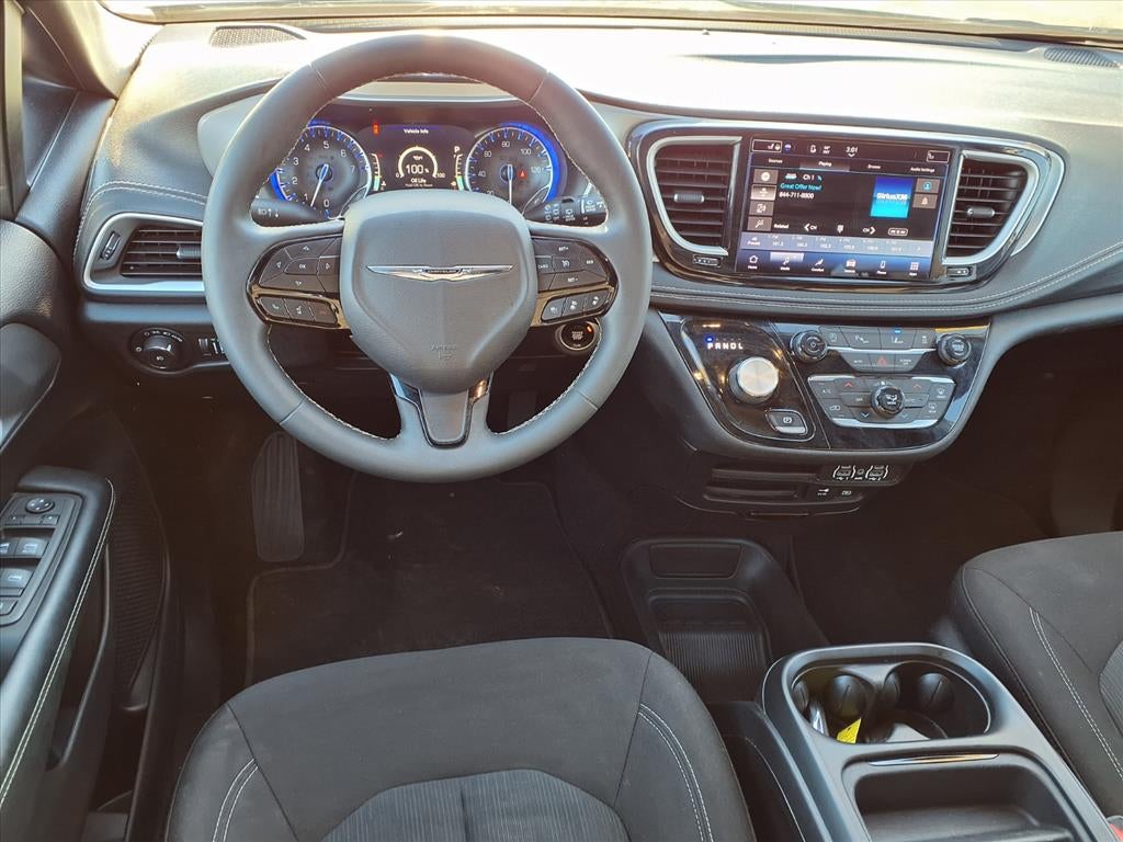 2022 Chrysler Pacifica Touring