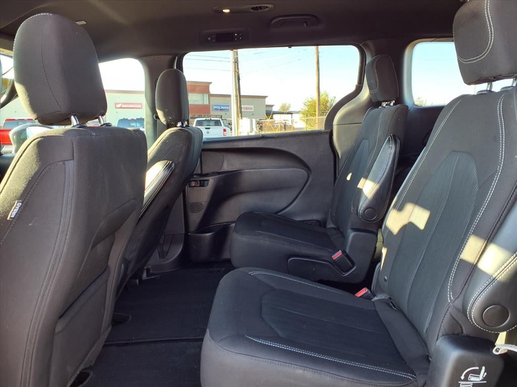 2022 Chrysler Pacifica Touring