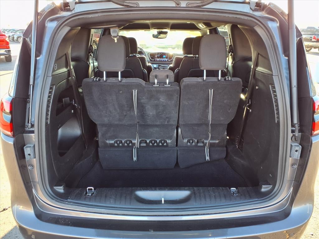 2022 Chrysler Pacifica Touring