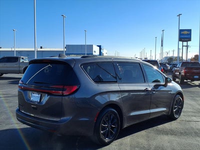 2022 Chrysler Pacifica Touring