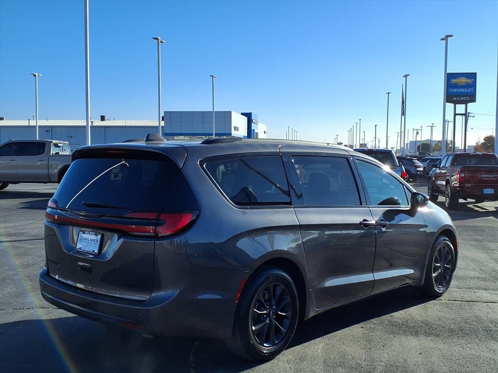 2022 Chrysler Pacifica Touring