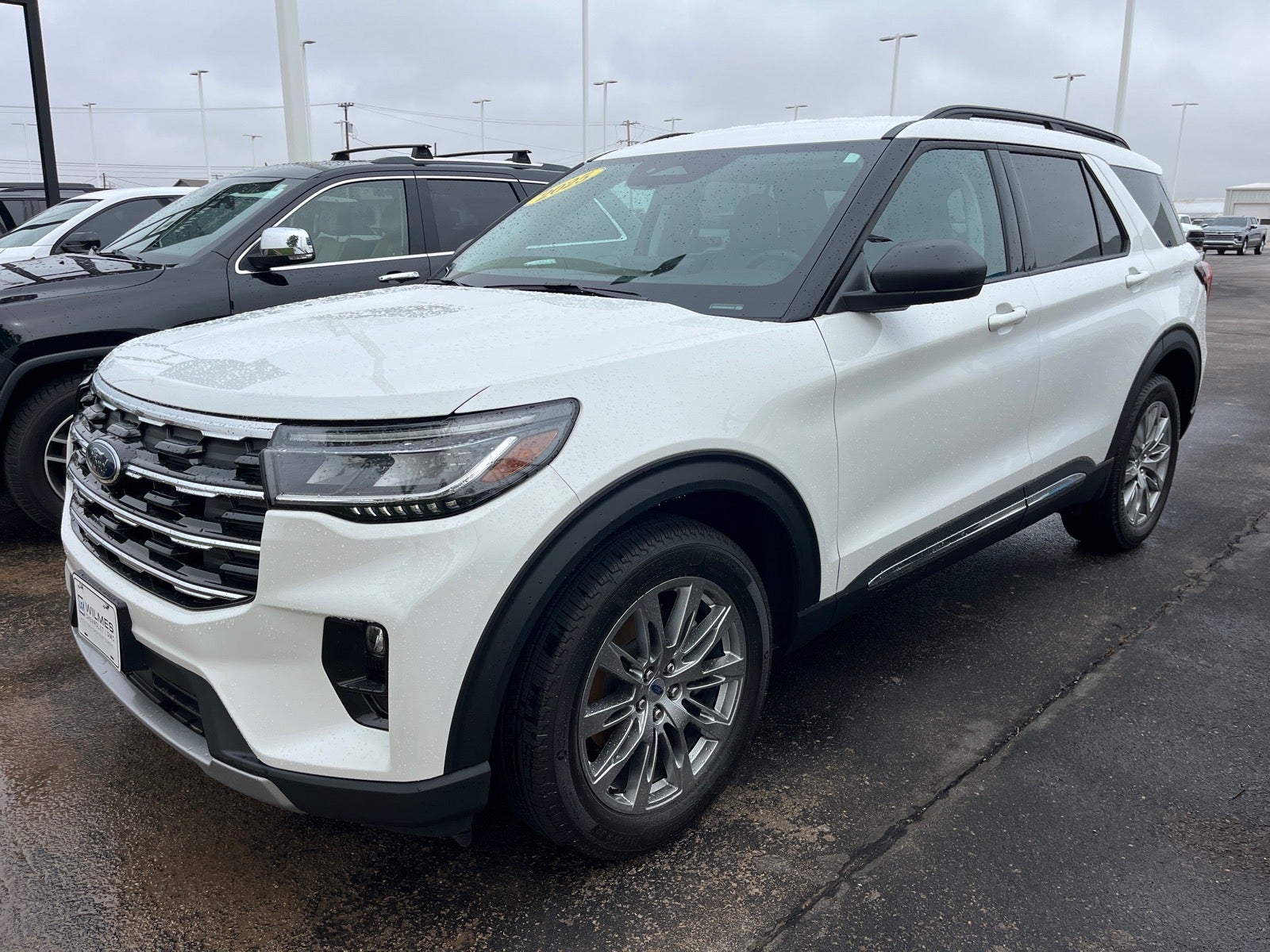2025 Ford Explorer Active 4WD (PL535)'s photo