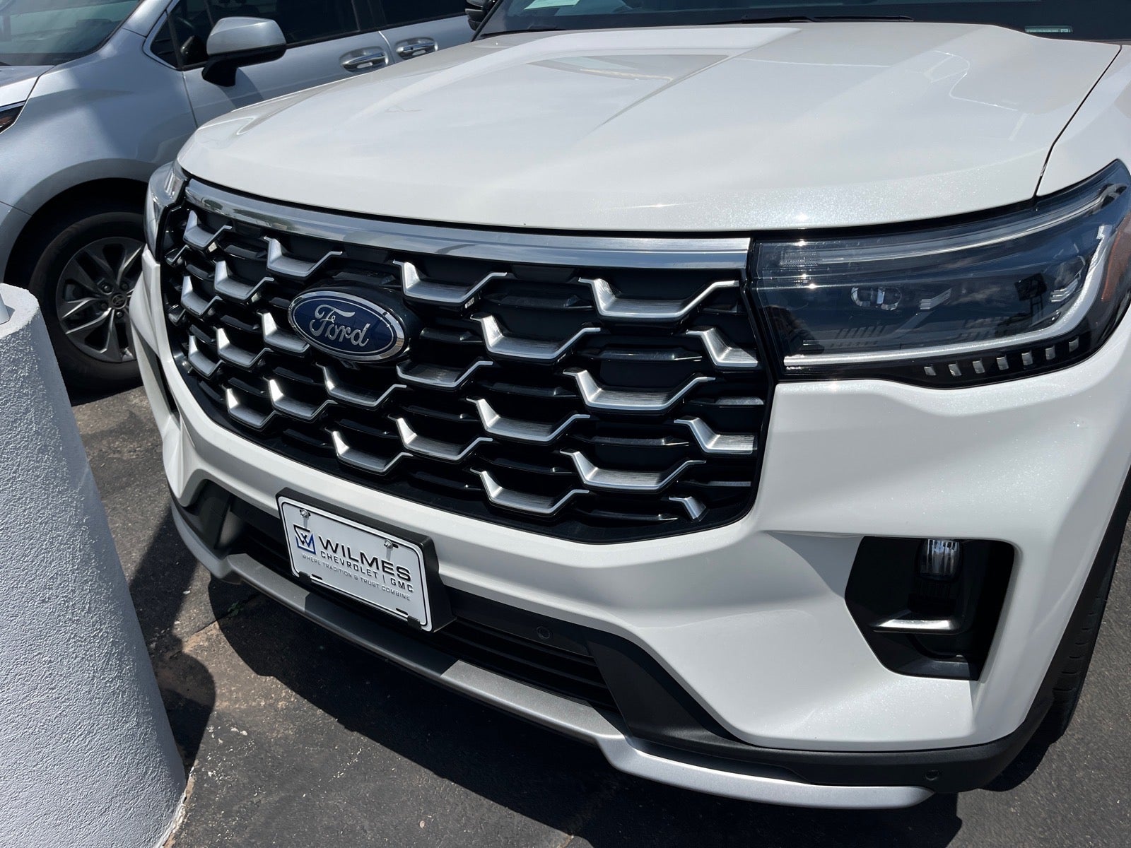 2025 Ford Explorer Platinum