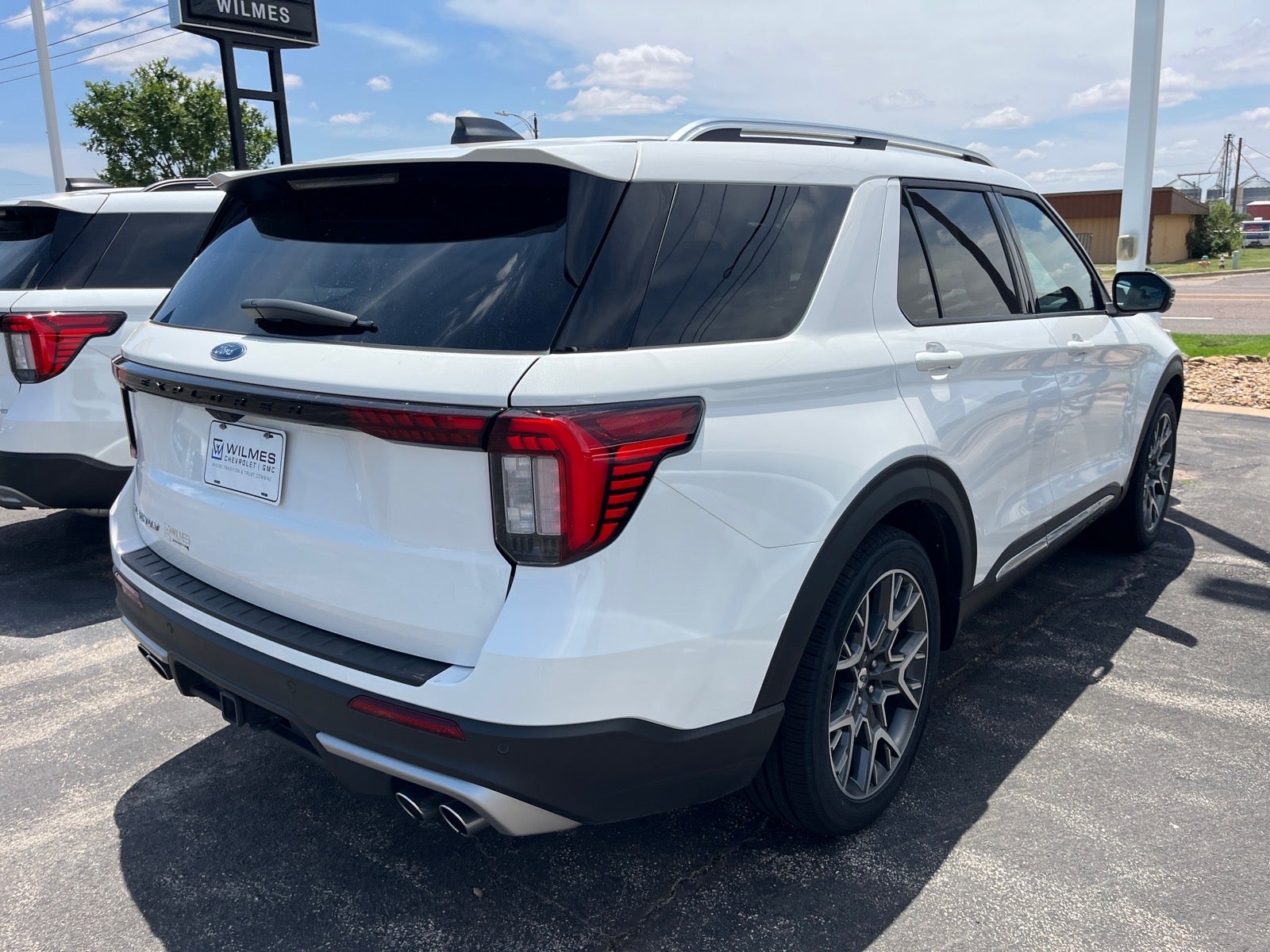 2025 Ford Explorer Platinum