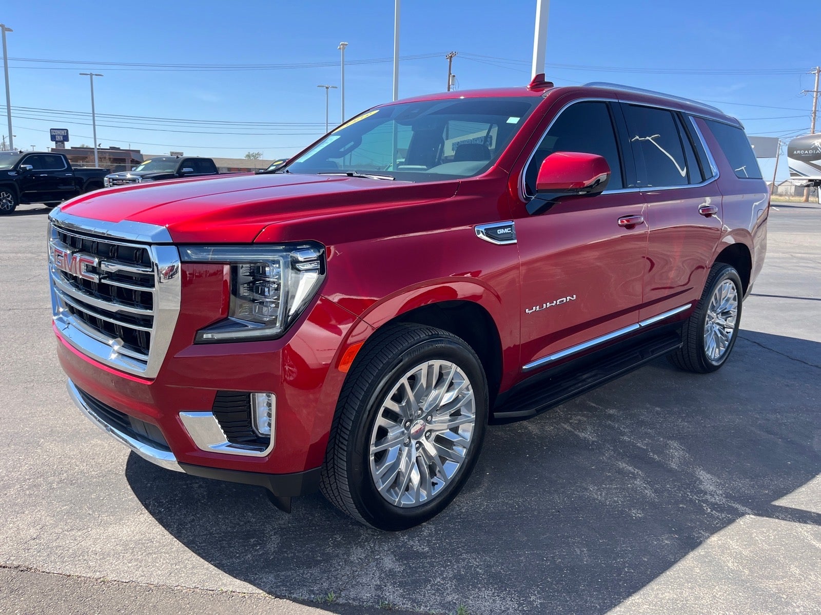 2023 GMC Yukon SLT