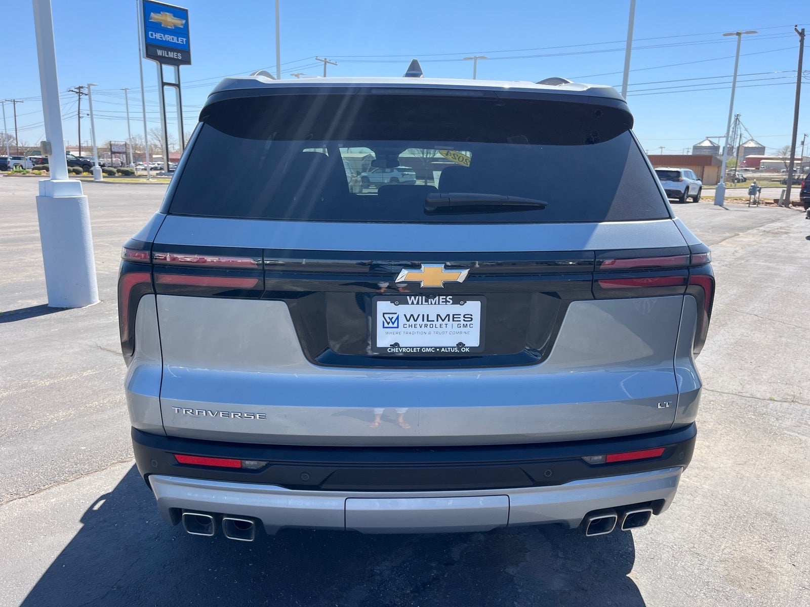 2024 Chevrolet Traverse LT