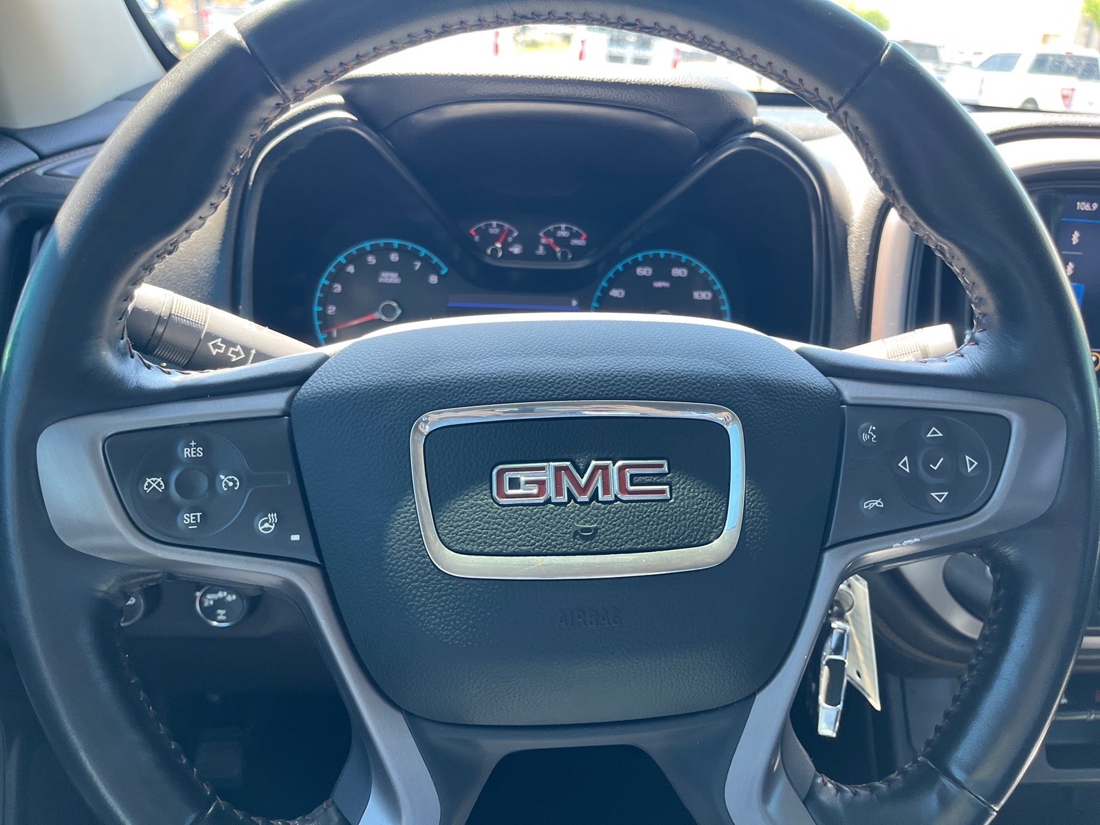 2022 GMC Canyon AT4 - Leather