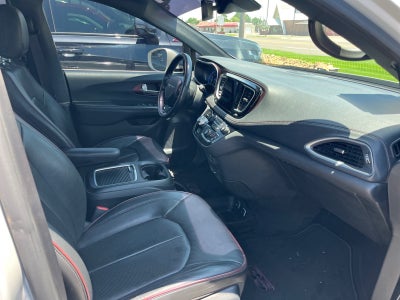 2020 Chrysler Pacifica Limited 35th Anniversary
