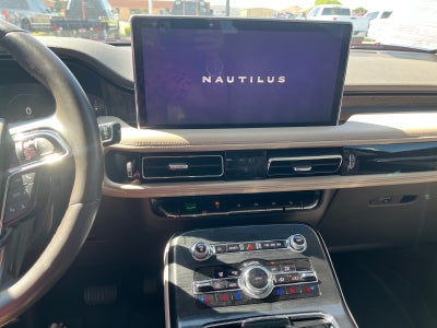 2021 Lincoln Nautilus Reserve