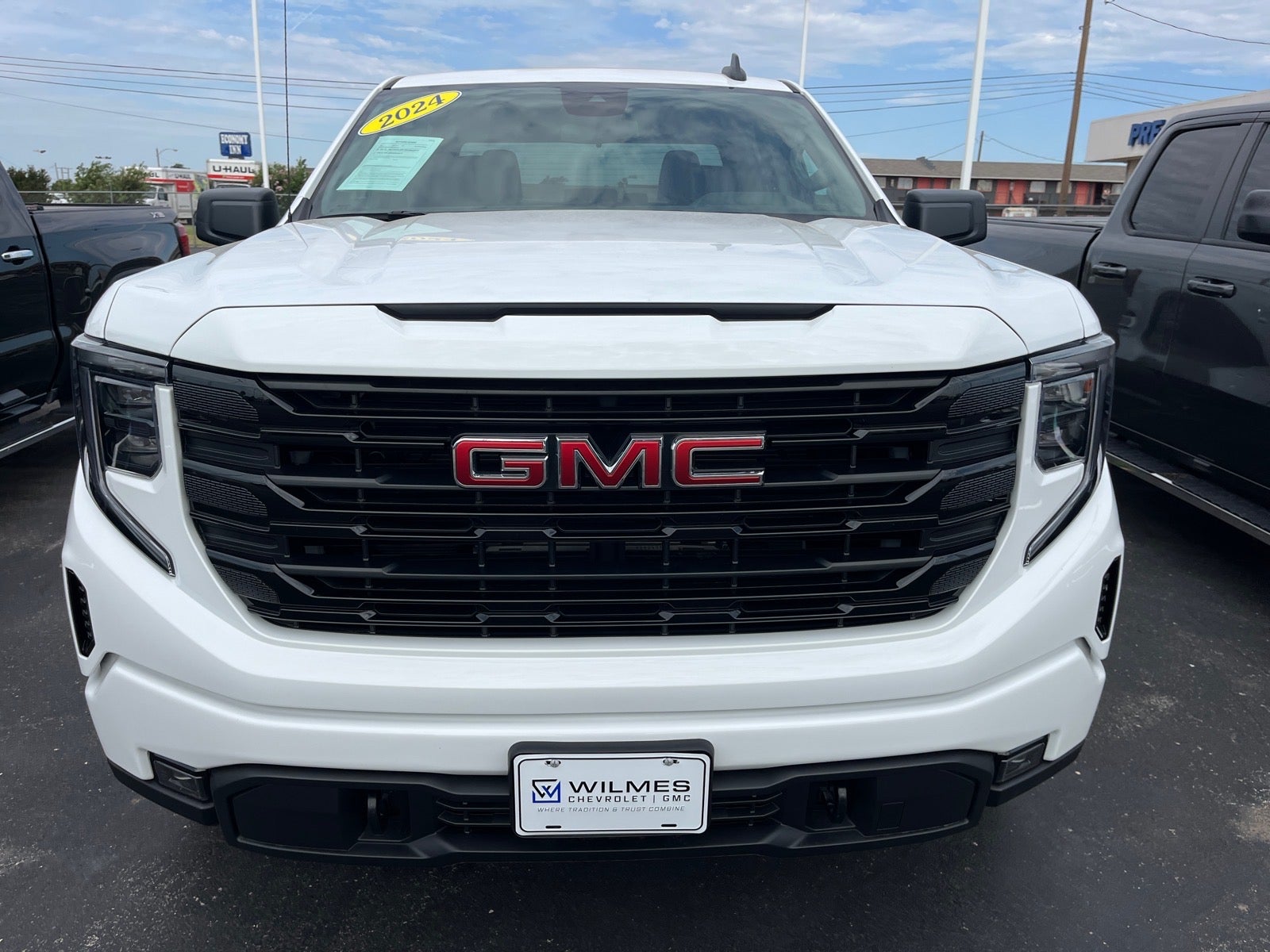 2024 GMC Sierra 1500 Elevation