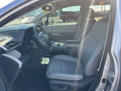 2022 Toyota Sienna XLE