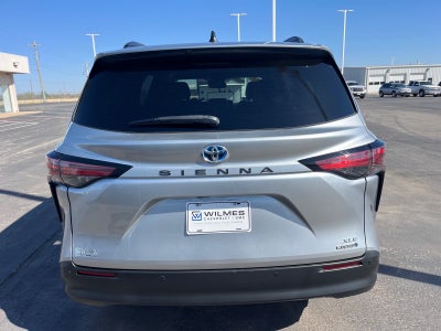 2022 Toyota Sienna XLE
