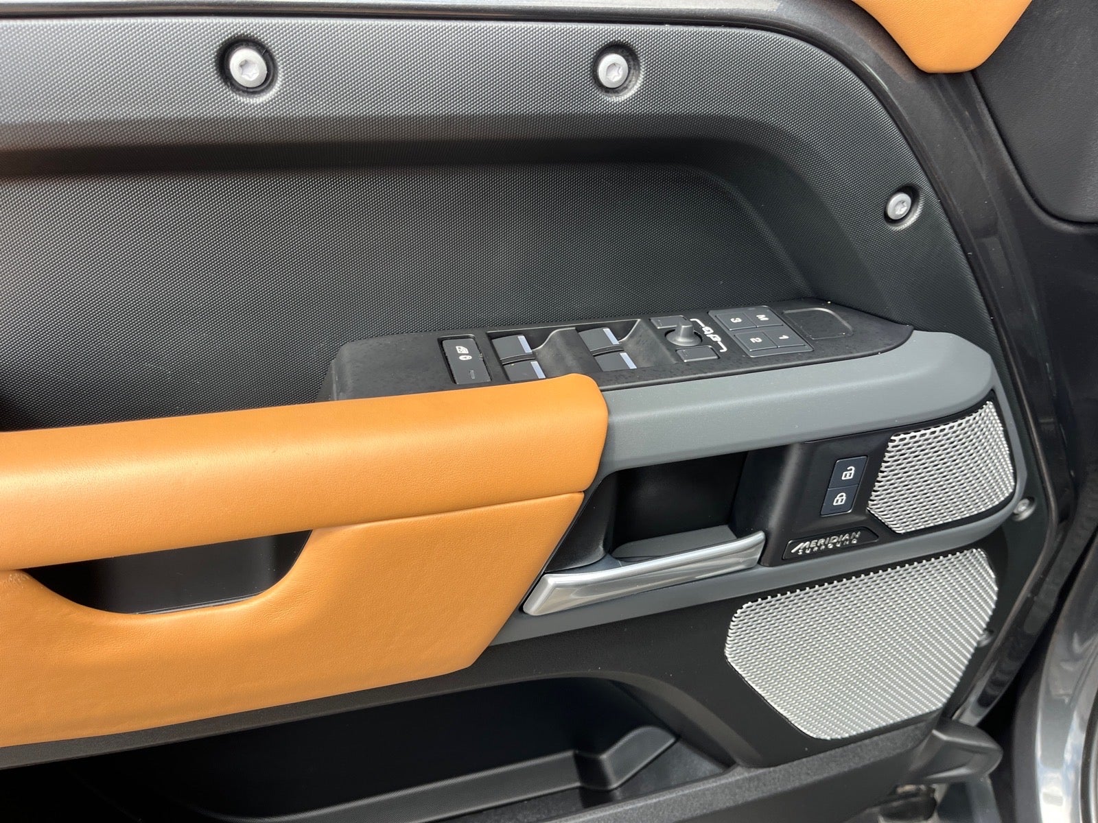 2023 Land Rover Defender X